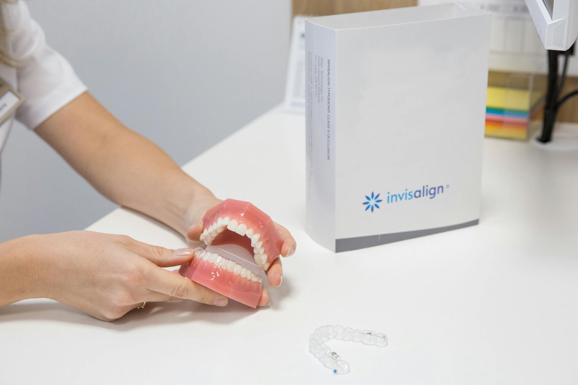 Nakładki Invisalign 